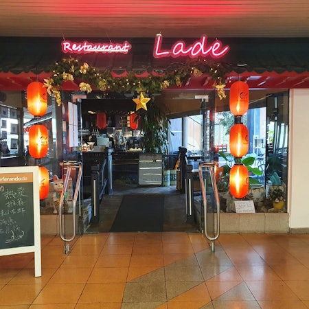Restaurant-Front1
