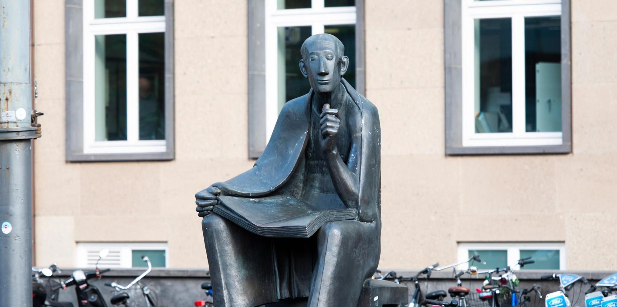 Uni Köln Weiser Albertus Magnus Hauptgebäude