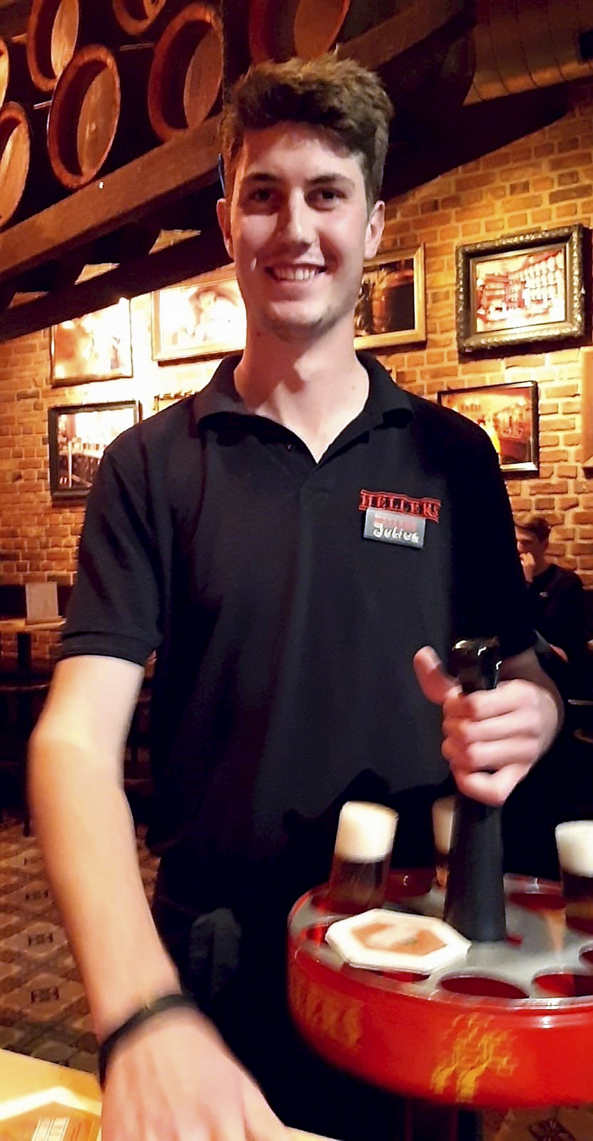 Julius Uhlig jobbte als Köbes in einer Studentenkneipe