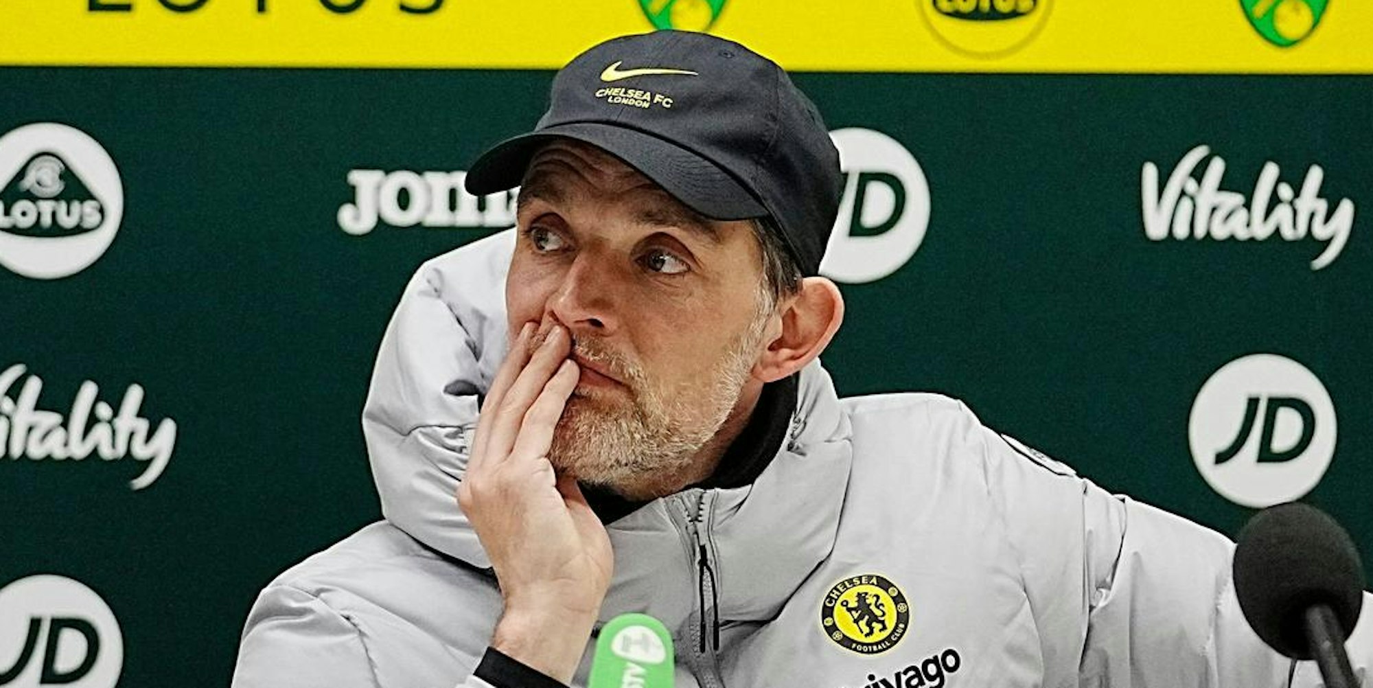 Tuchel guckt besorgt