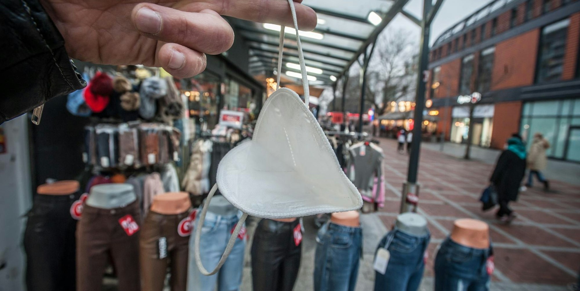 Maske Corona Leverkusen