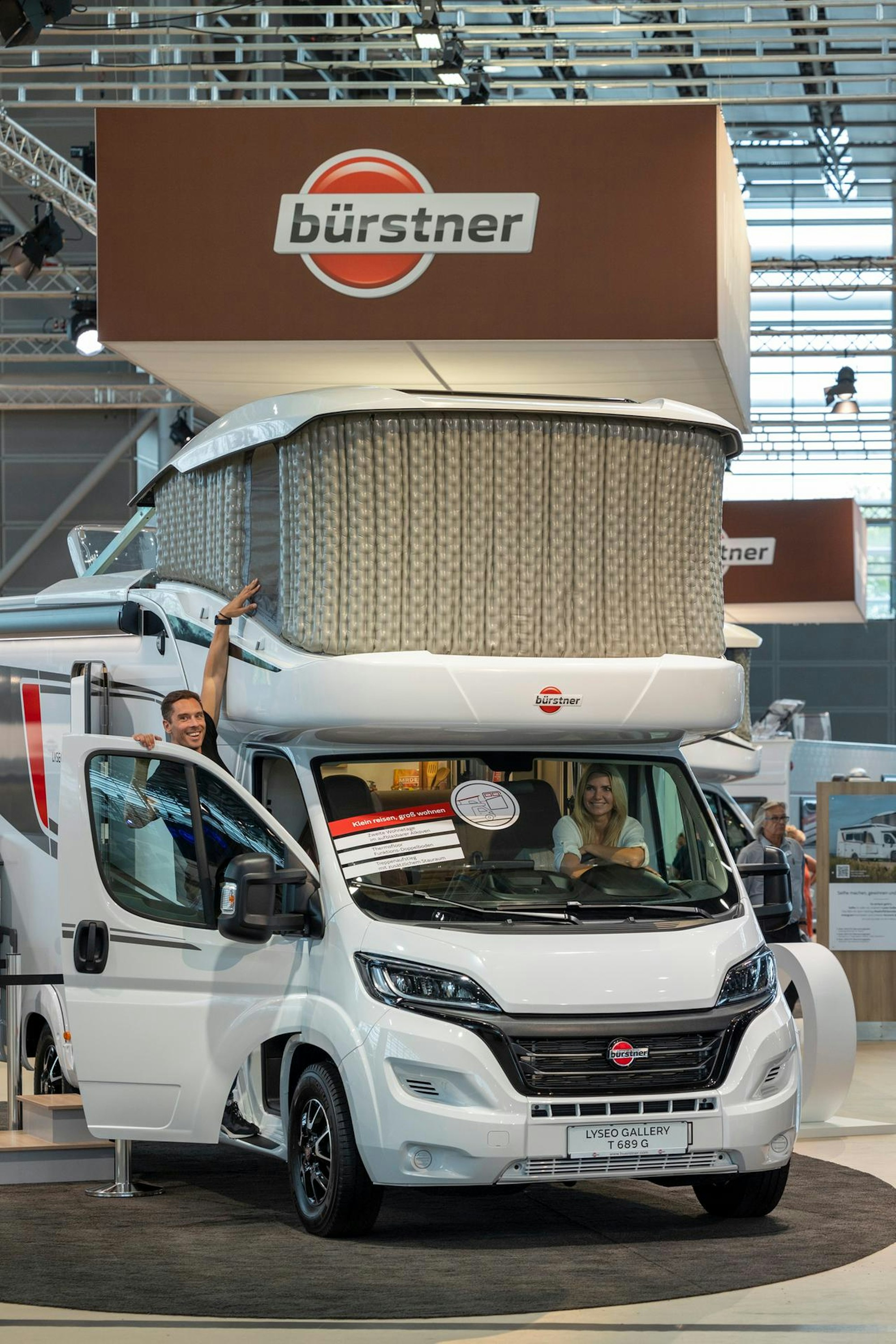 Wohnmobil Alkoven hochfahrend