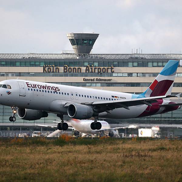 Eurowings Flugzeug Köln Bonn dpa 2017