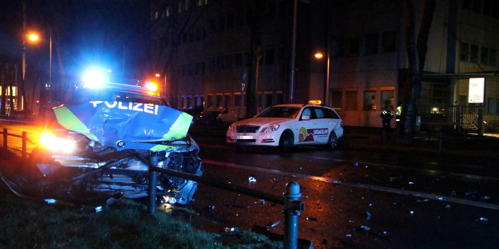 Unfall Köln Streifenwagen Jasmin