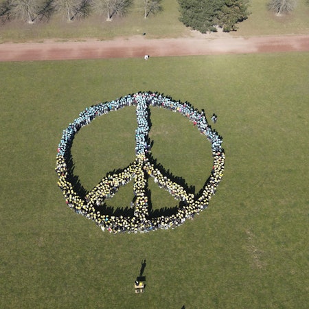 20220304-ker-peacezeichen-gesamtschule_02