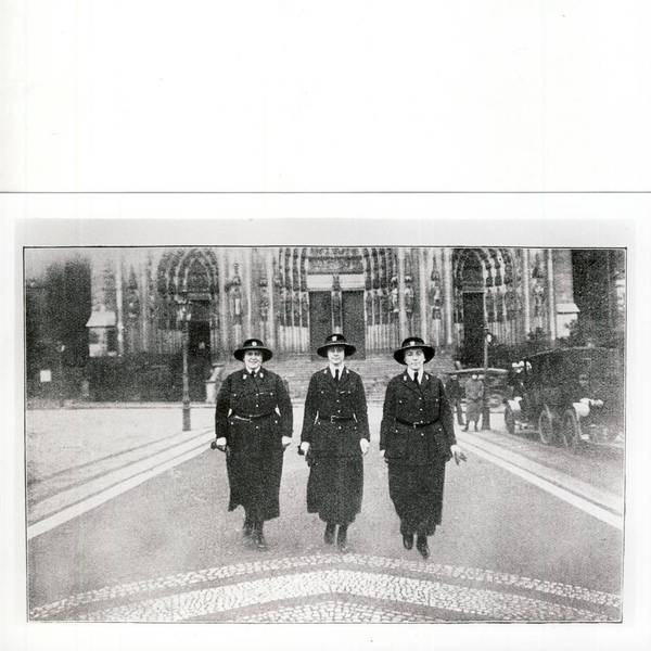 Erkens Wohlfahrtspolizei in Uniform