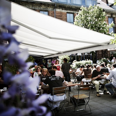 Maybach1 Biergarten ccMaybach