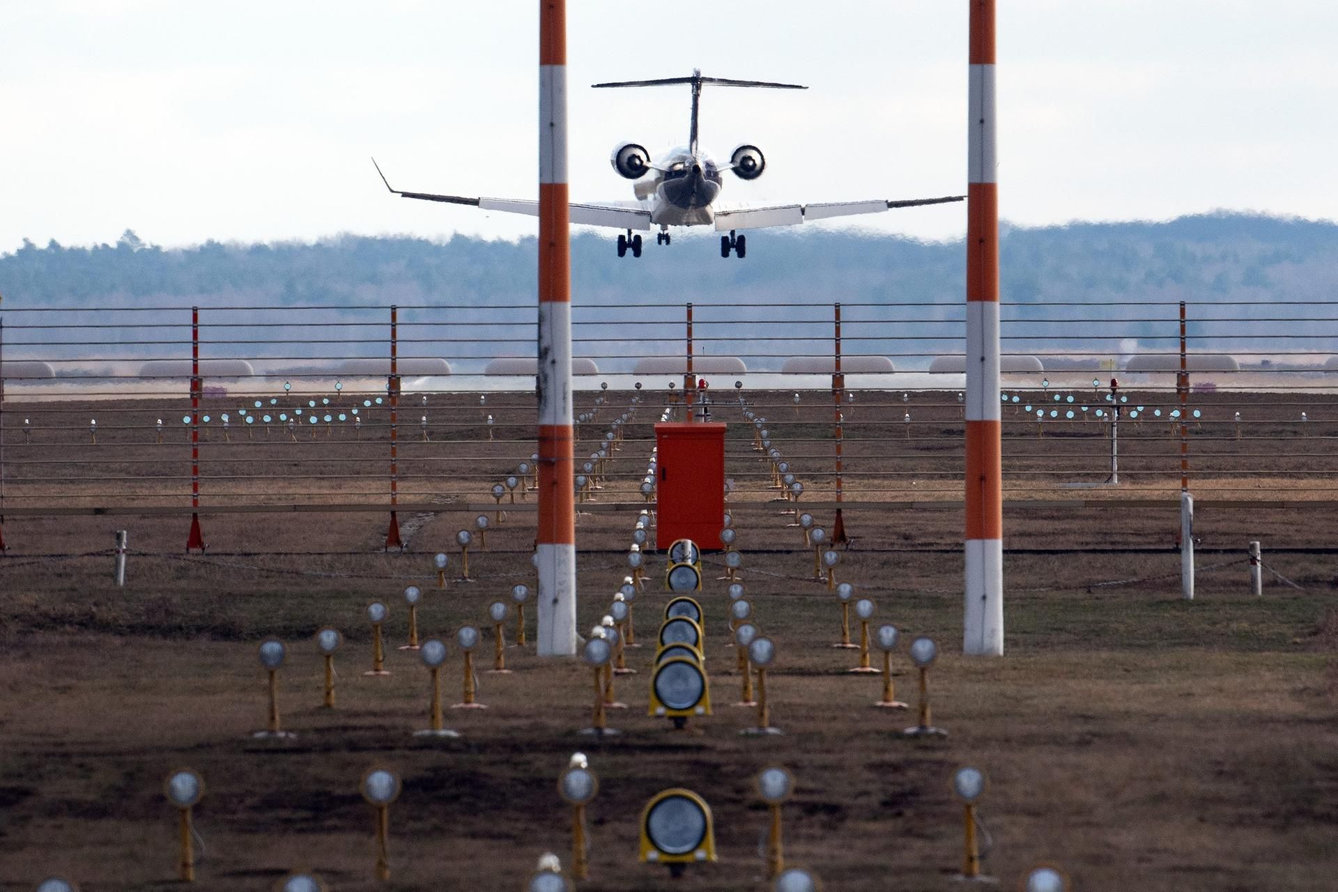 Flugverkehr dpa