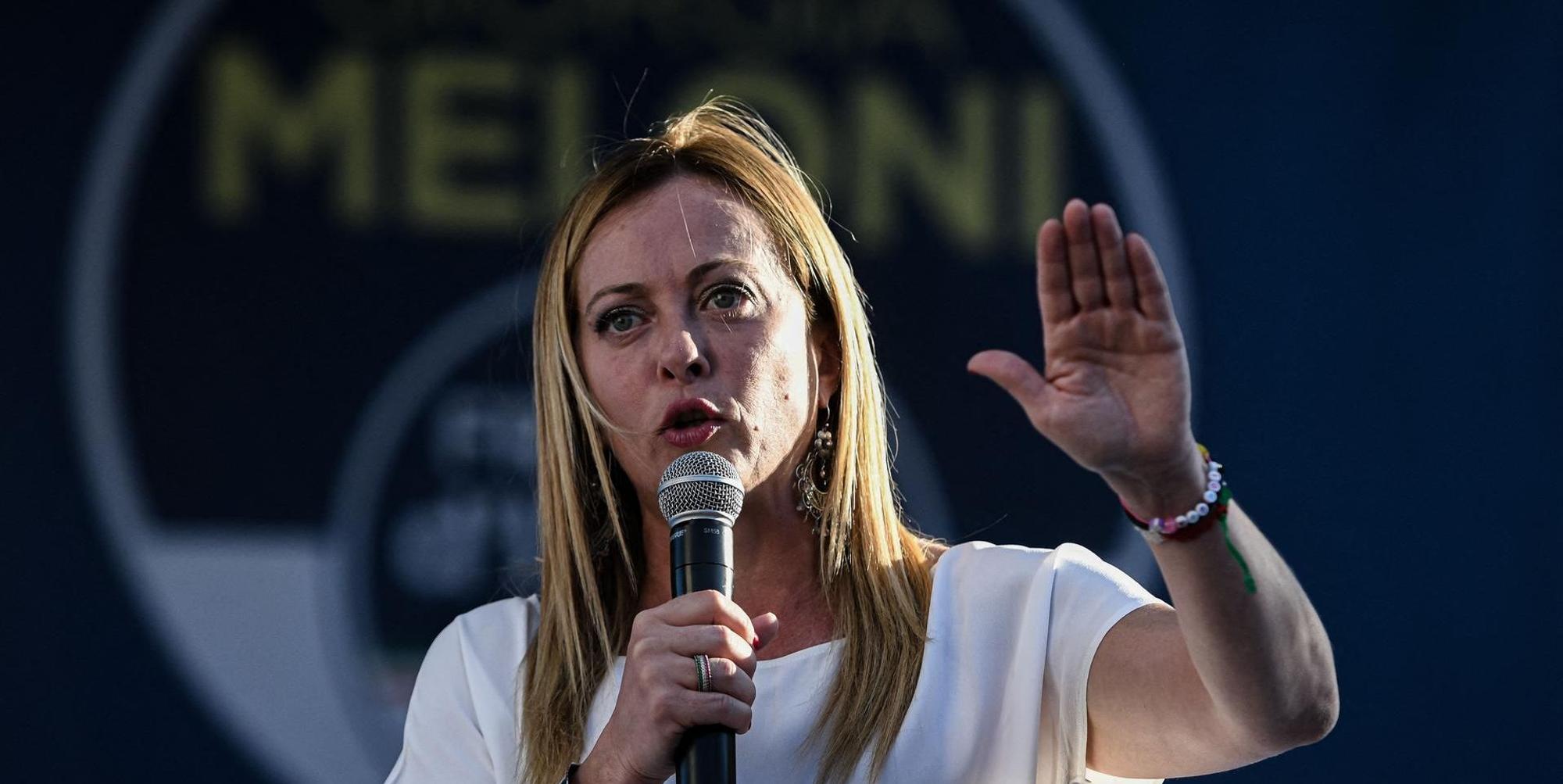 Georgia Meloni Arm