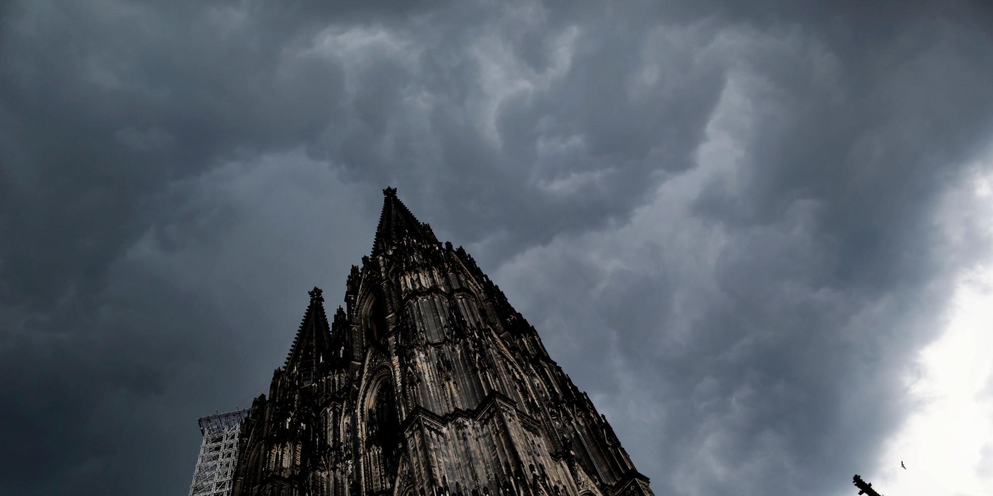 Gewitterwolken_in_Ko_49568242 (1)
