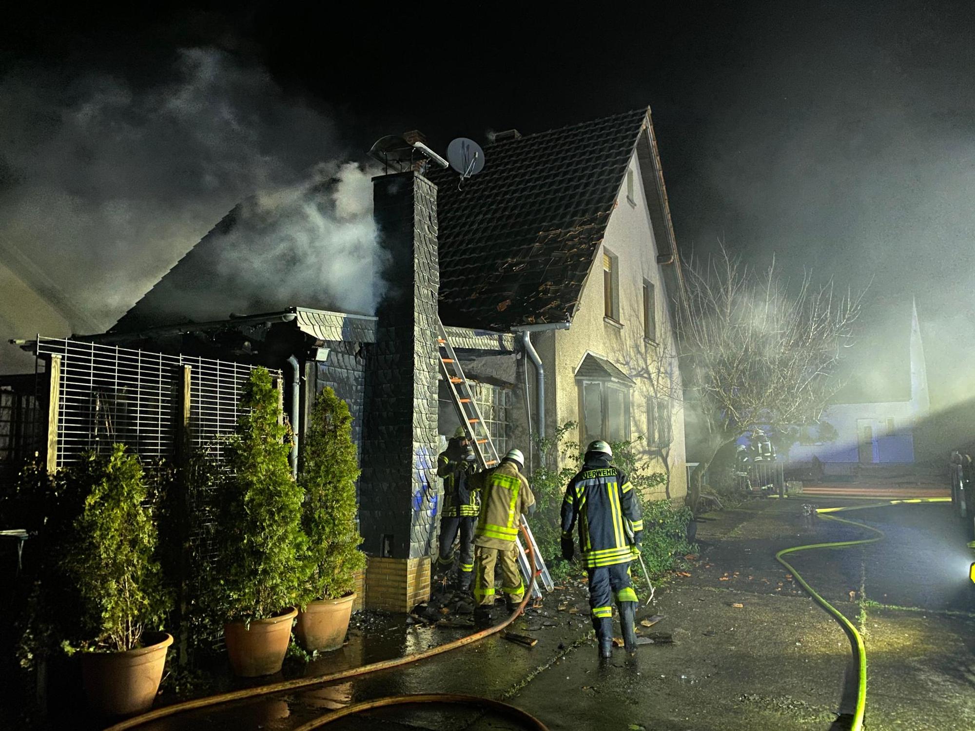 Brand_Bergisch_Gladbach_Schildgen_2_301219