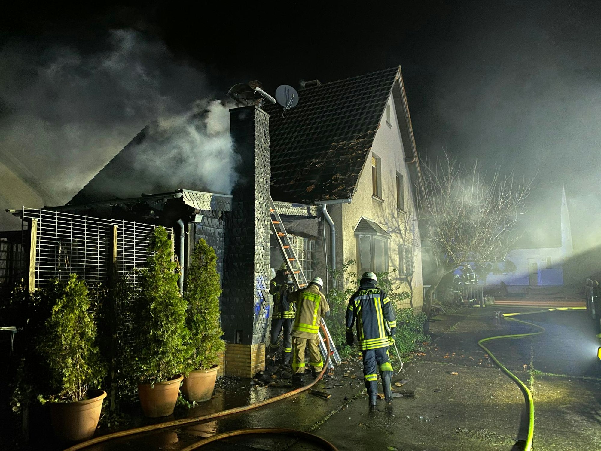 Brand_Bergisch_Gladbach_Schildgen_2_301219
