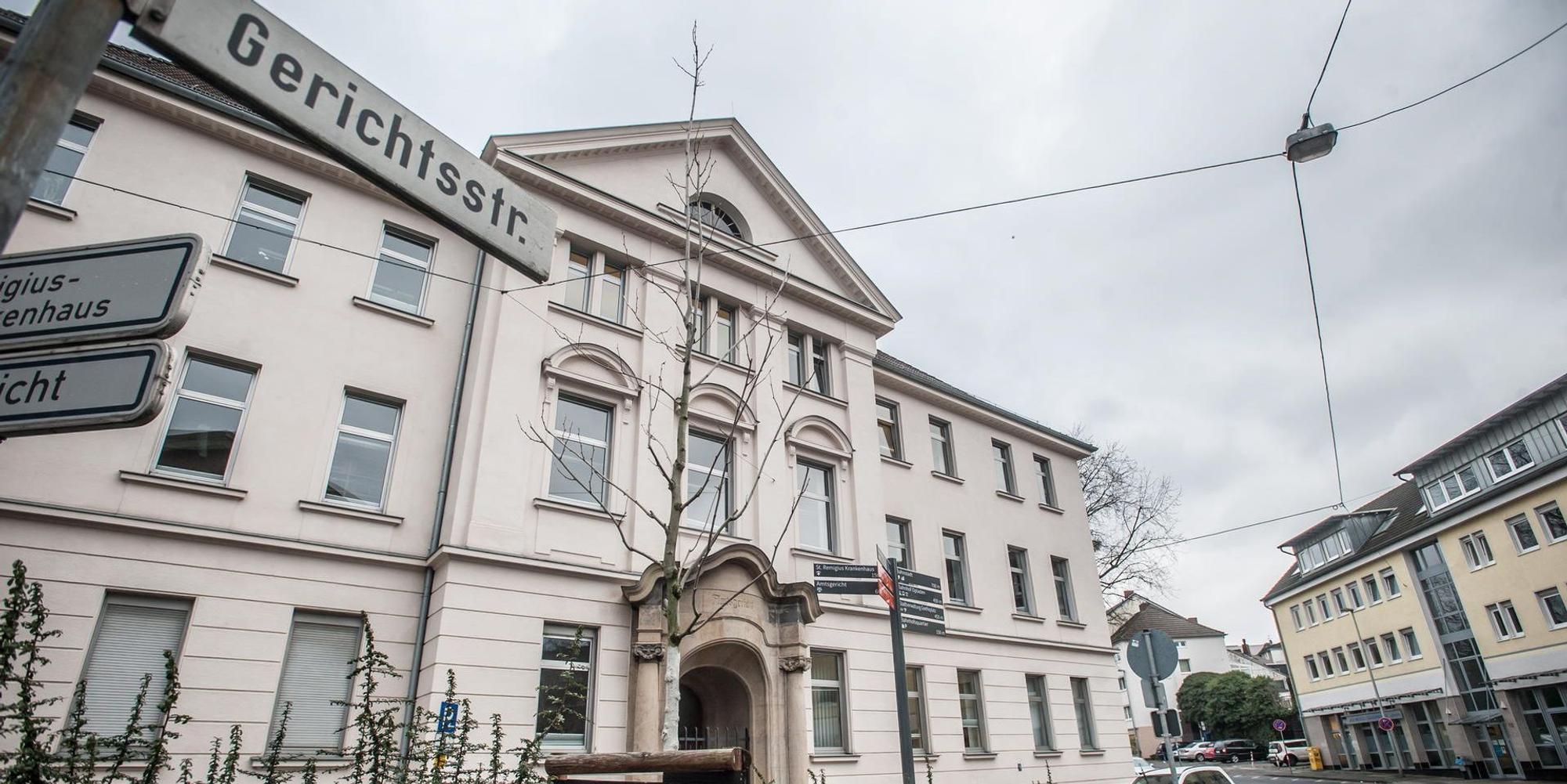 amtsgericht_leverkusen_rar_RLE_01052022ALF_7537
