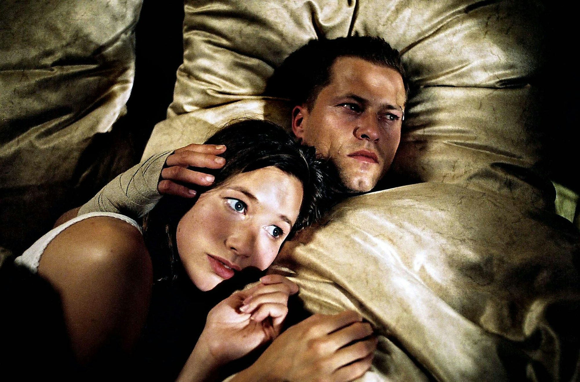 Til Schweiger Barfuss_dpa