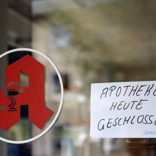 Apotheke handschriftliches Schild