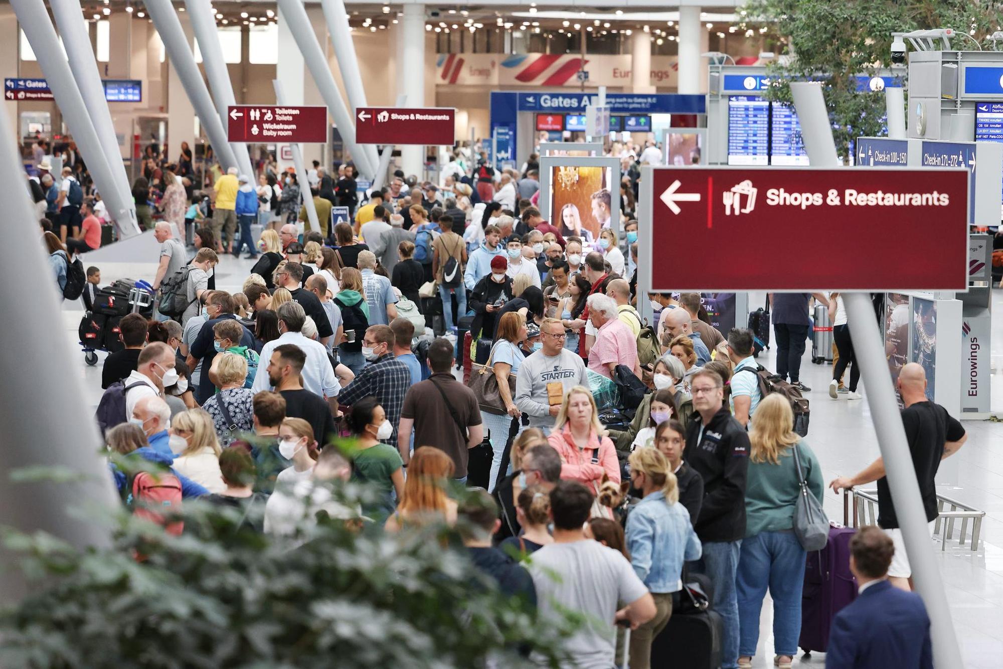 Flughafen DPA 280622