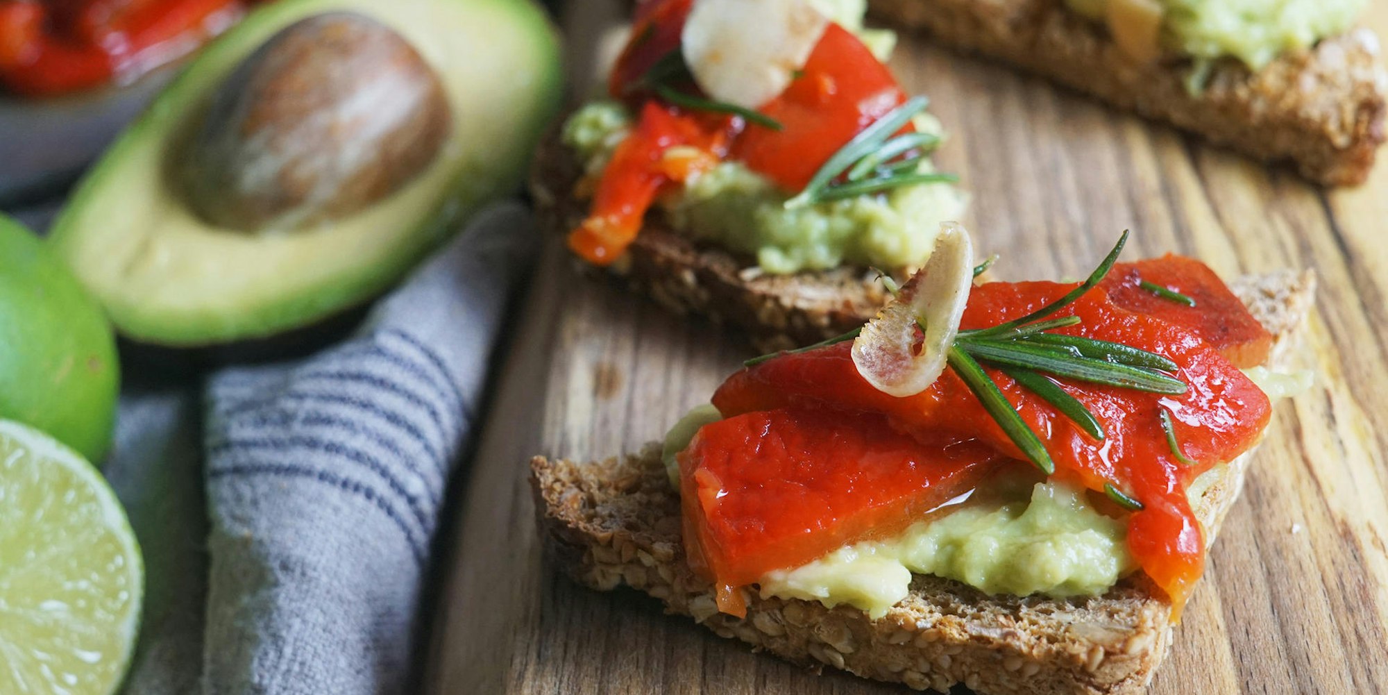 Bruschetta mit avocado