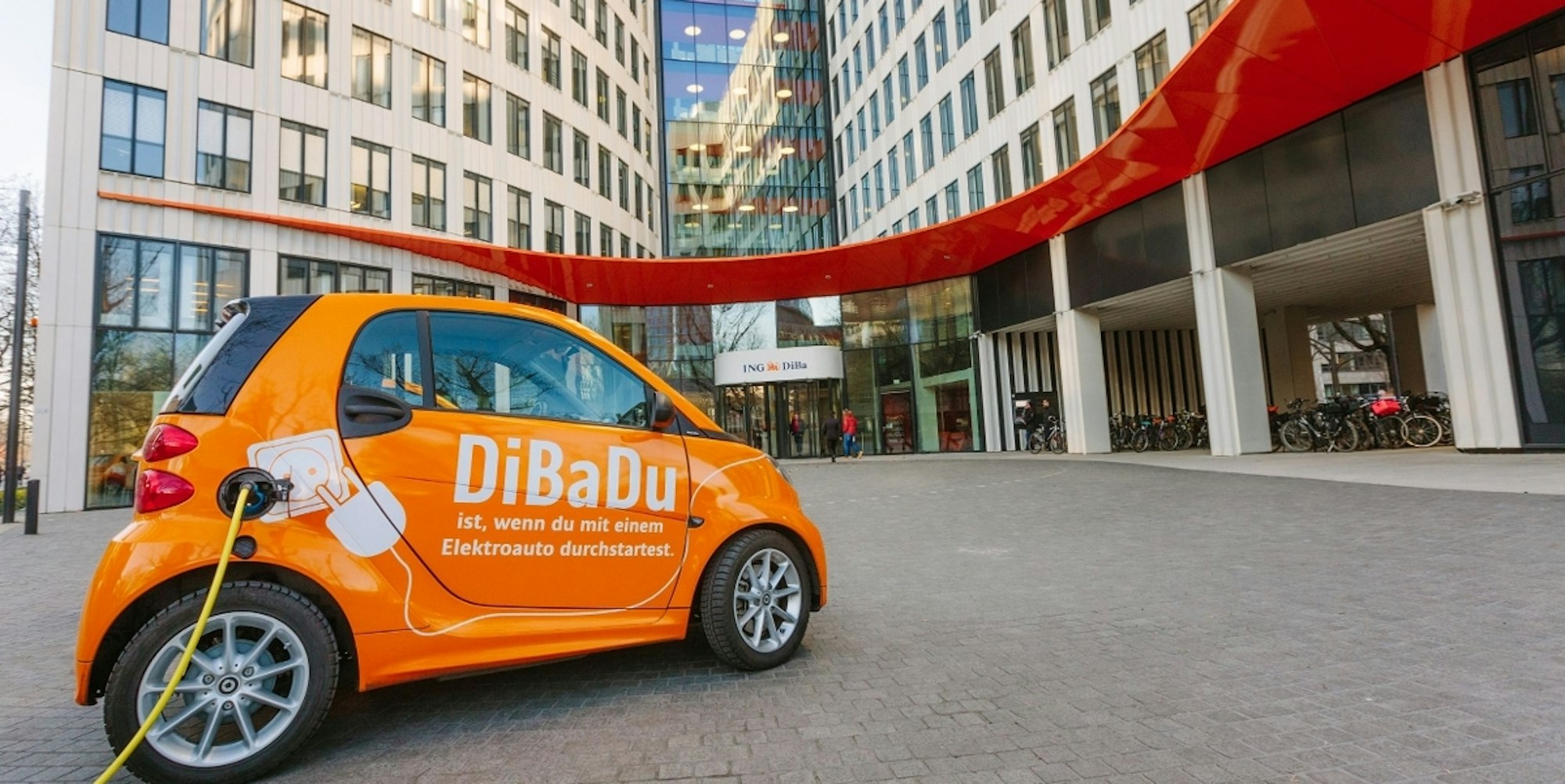 ing-diba_leo-eingang_frankfurt_1_300dpi