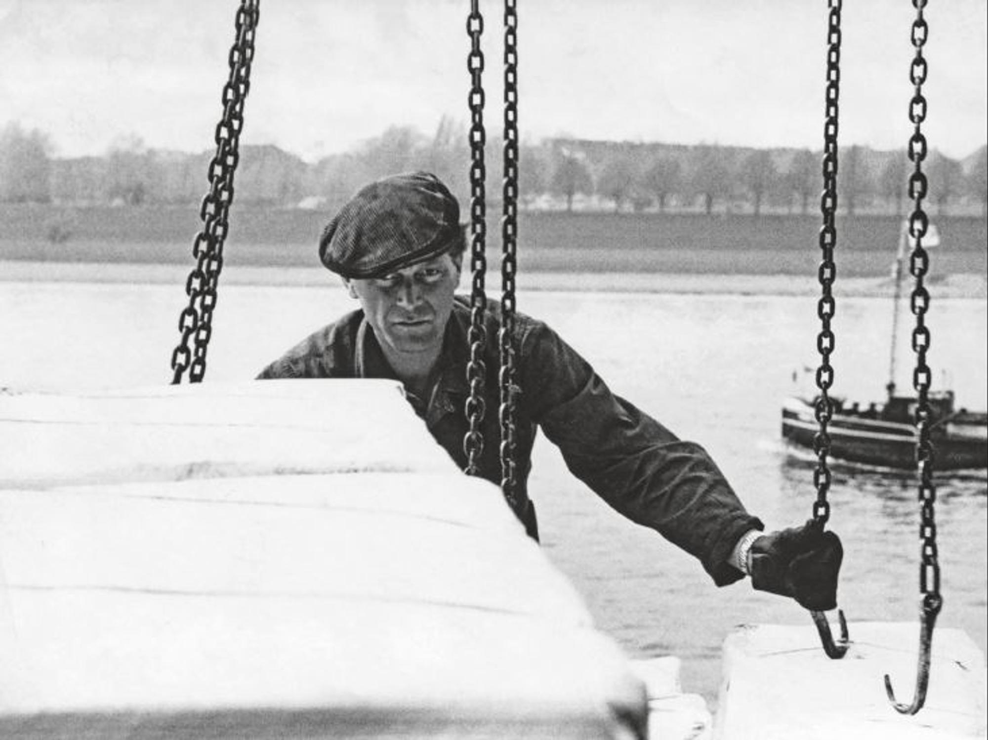 Hafenarbeiter (Stauer) im Rheinauhafen