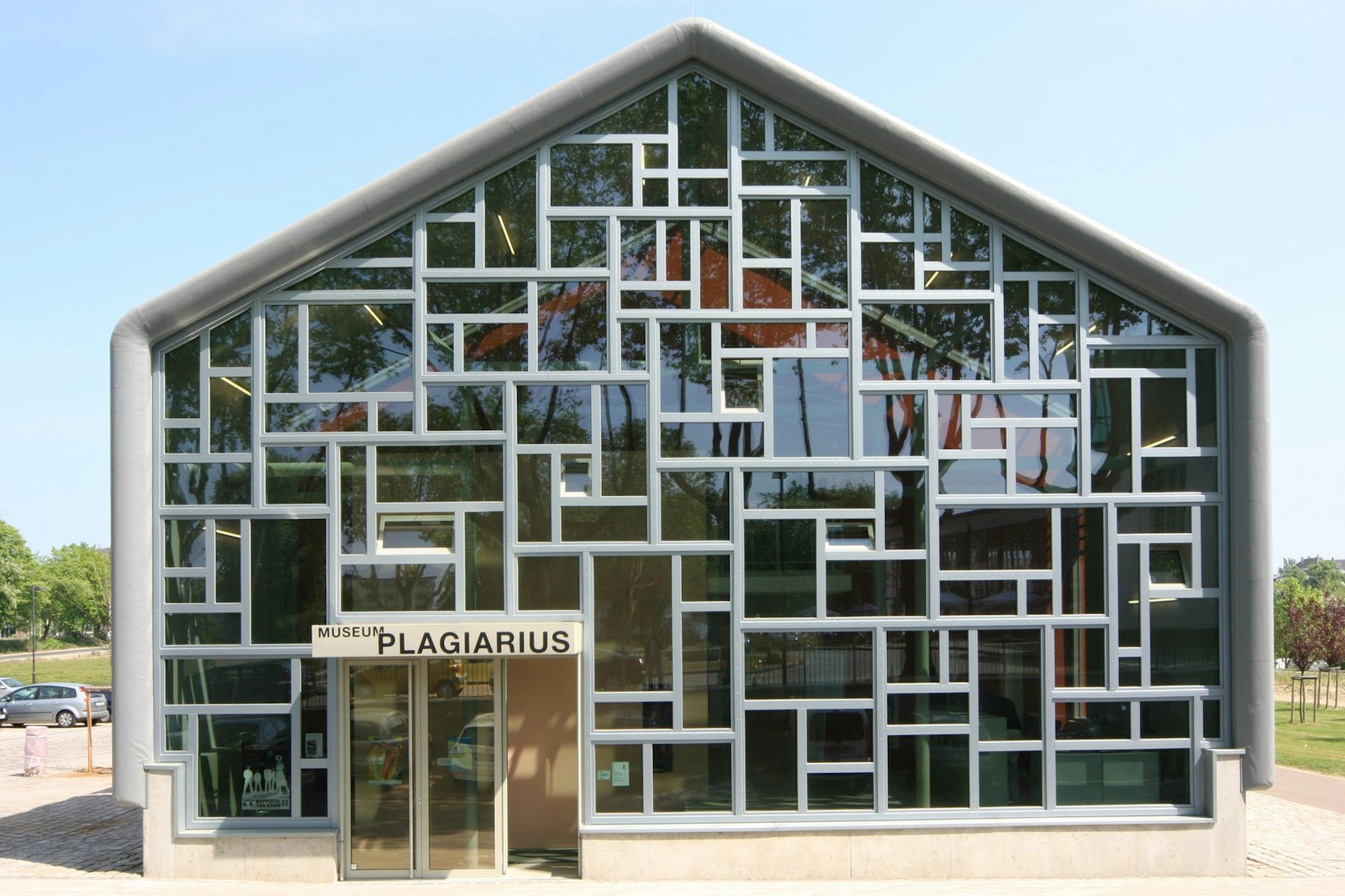 museum_plag_highres_9