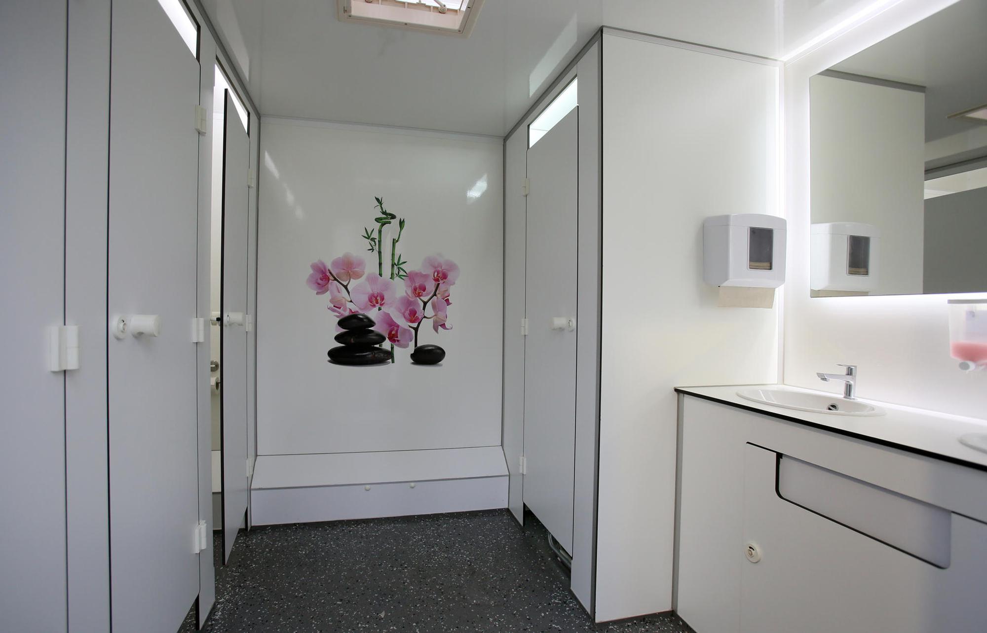 Weihnachtsmarkt Neumarkt Toiletten 2