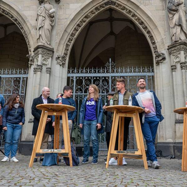 Neusser Platz Diskussion WEISER