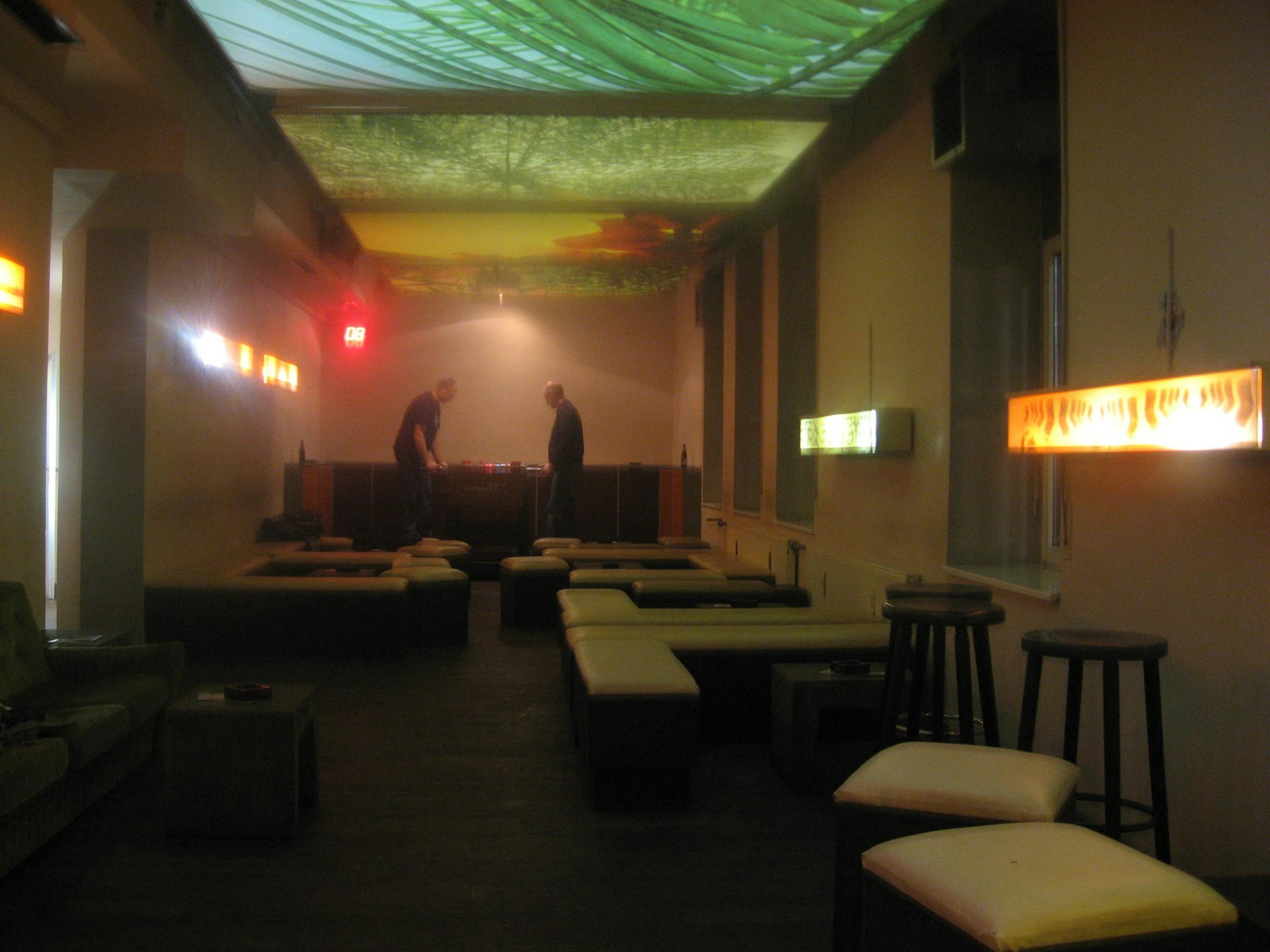 gottes grüne wiese kickern kneipe