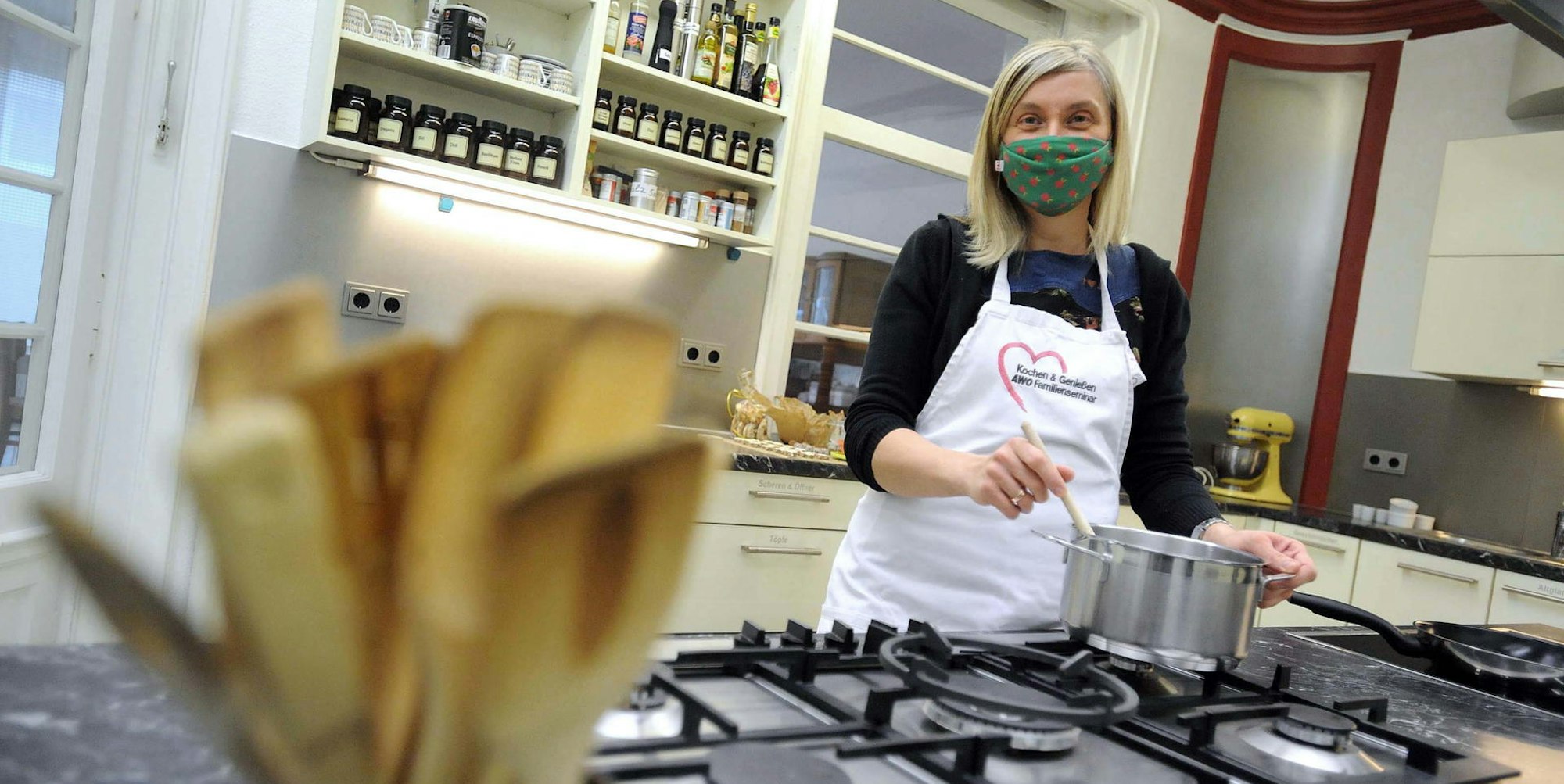 LE_awo-kochen-karan_(1)