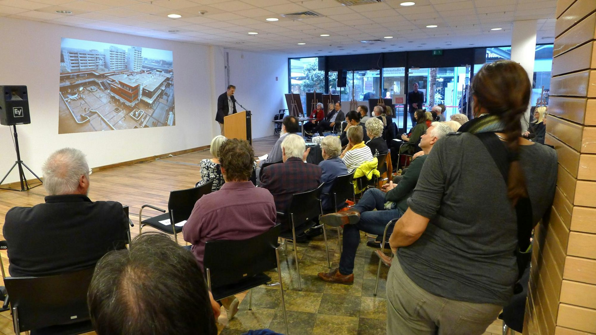 city-b-_rar_rle_10122022P1020773