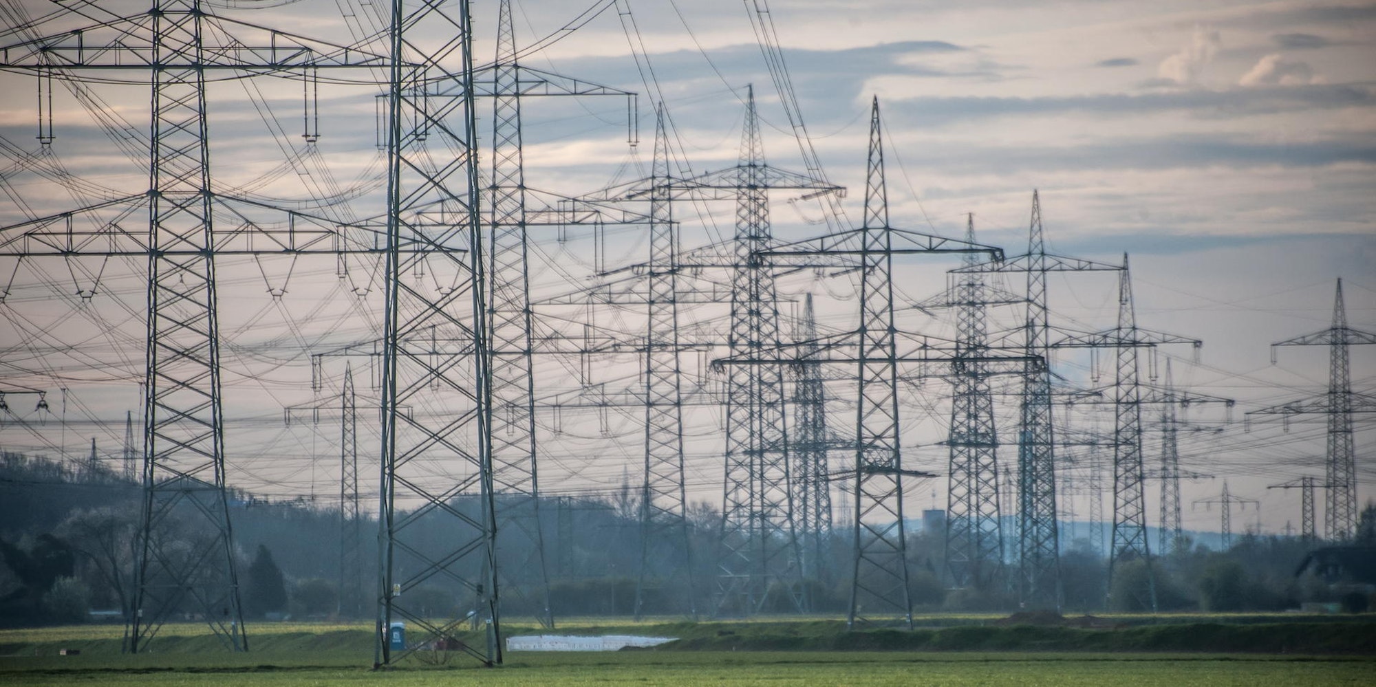 landschaft_mit_strom_LE-leverkusen17042021ALF_0114
