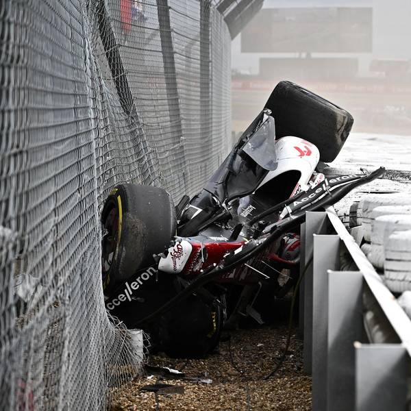 Unfall Zhou Reifenstapel