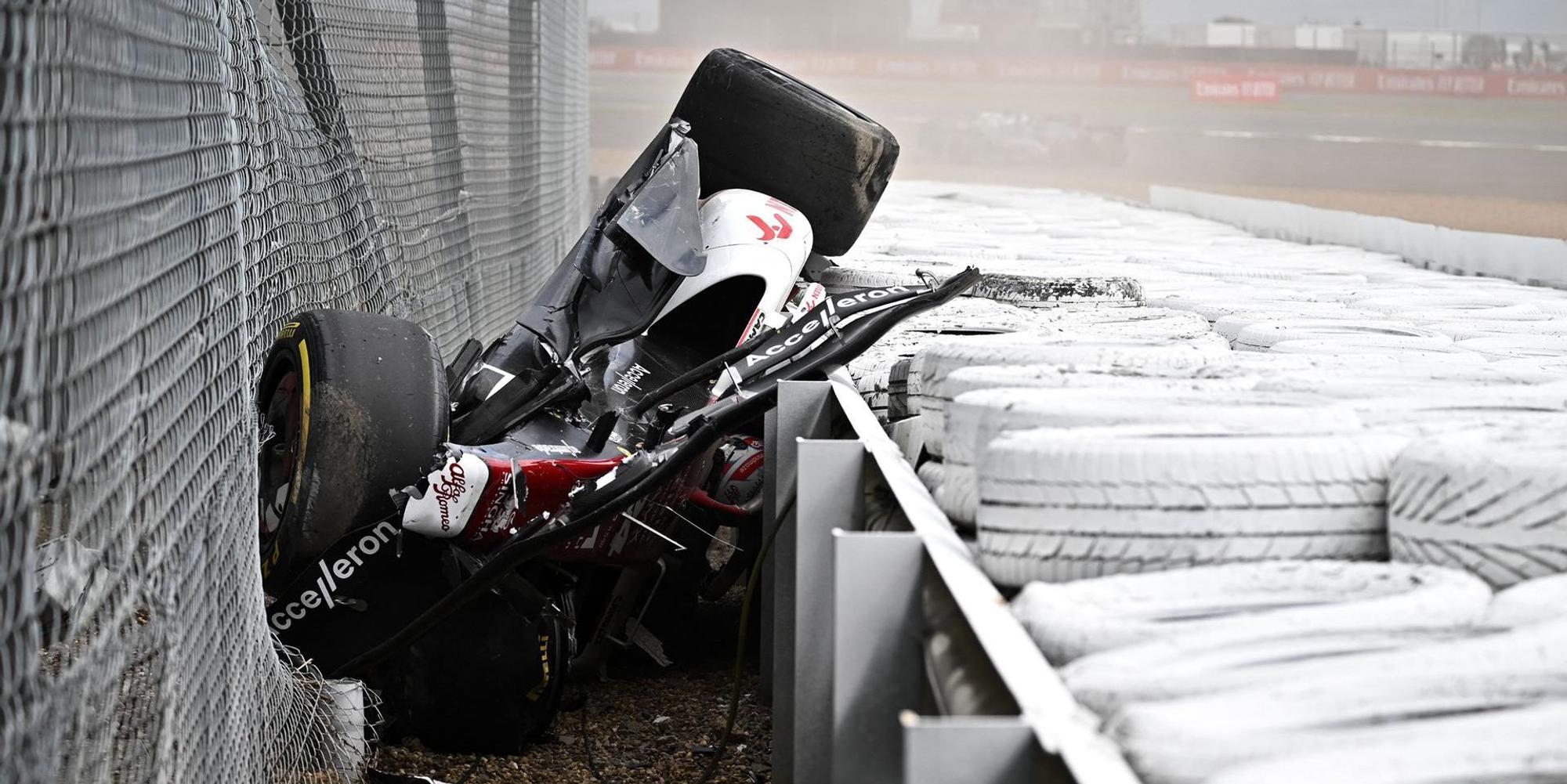 Unfall Zhou Reifenstapel