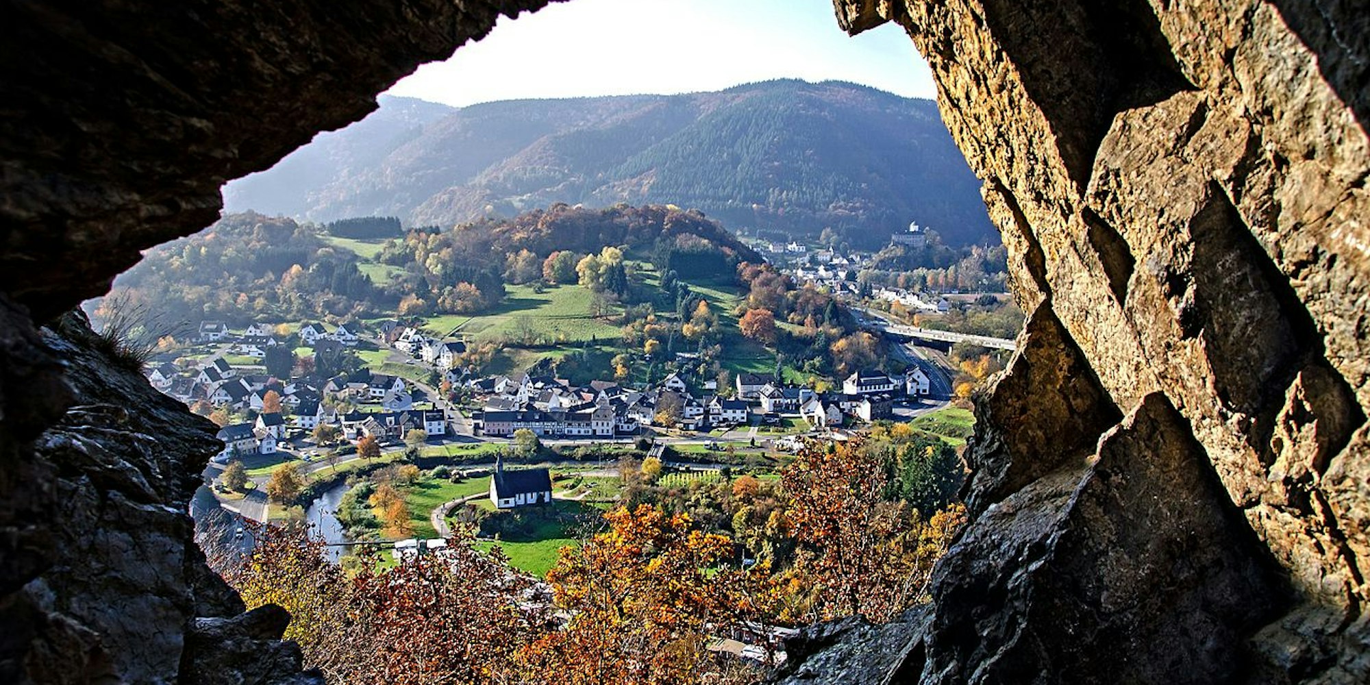 Das_Teufelsloch_bei_Altenahr_wiki_Frank_Brehmcc4