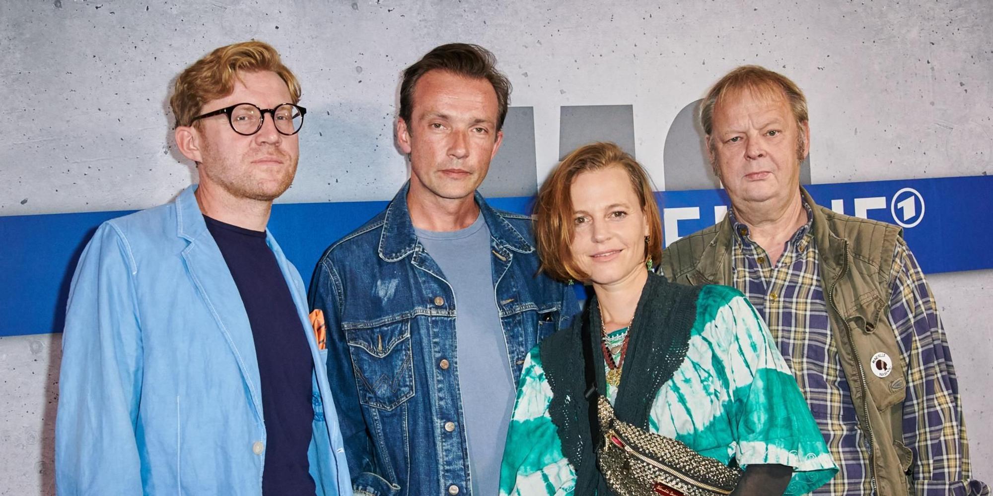 Bekannt Aus Polizeiruf 110 Und Tatort Schauspieler Fritz Roth Mit bekannt-aus-polizeiruf-110-und-tatort-schauspieler-fritz-roth-mit