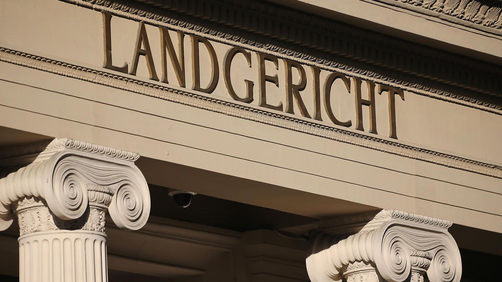 Der Eingang des Landgerichts in Bonn
