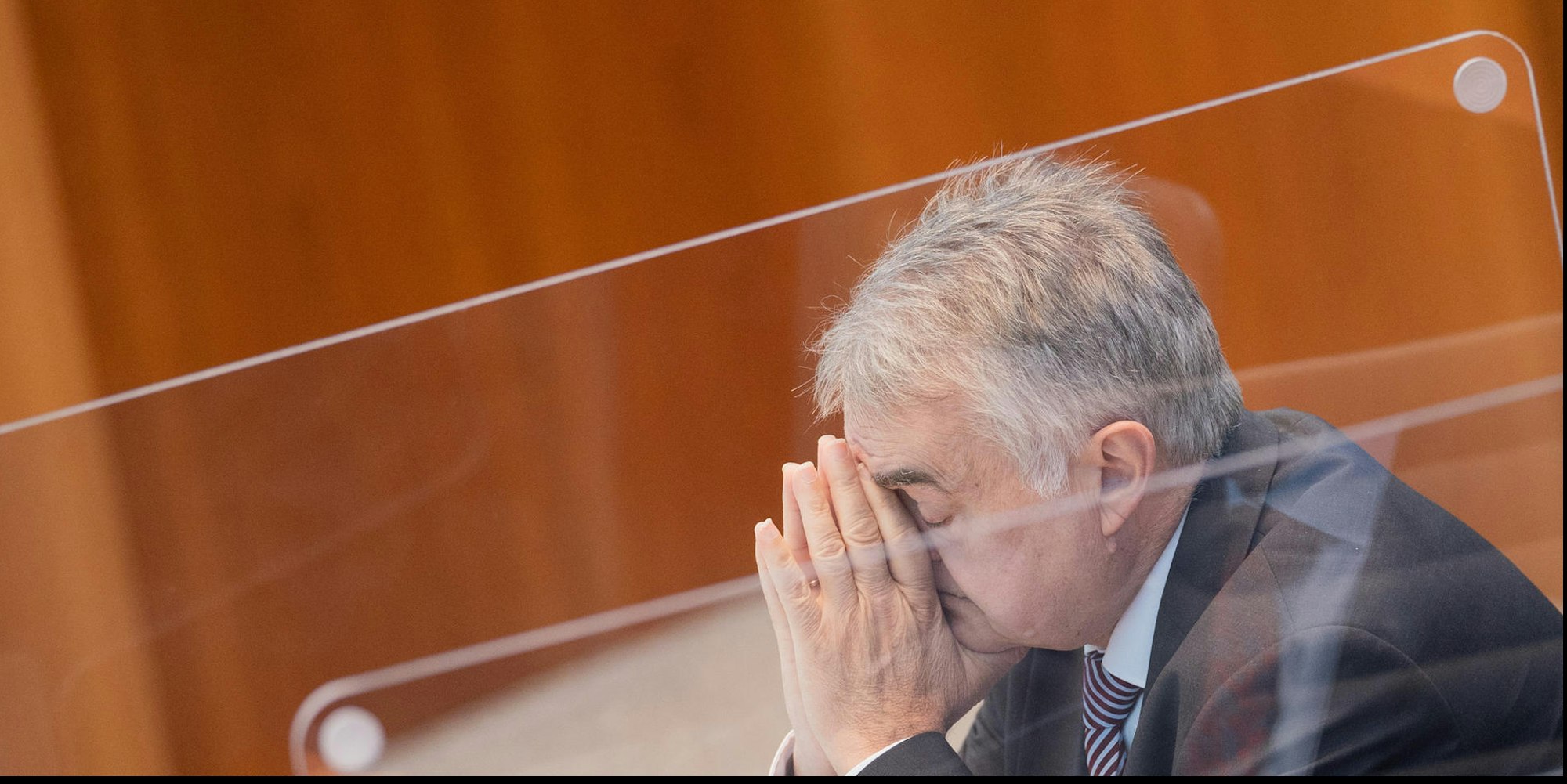 Reul Landtag Rechtsextremismus