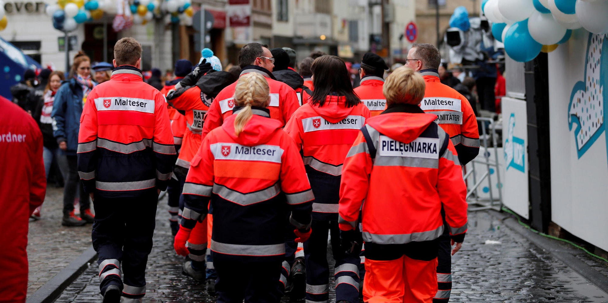 Symbolbild Sanitäter Karnevalszug