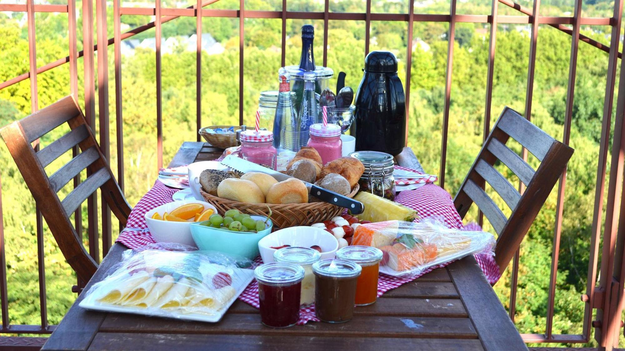 Picknickstisch auf dem Förderturm.