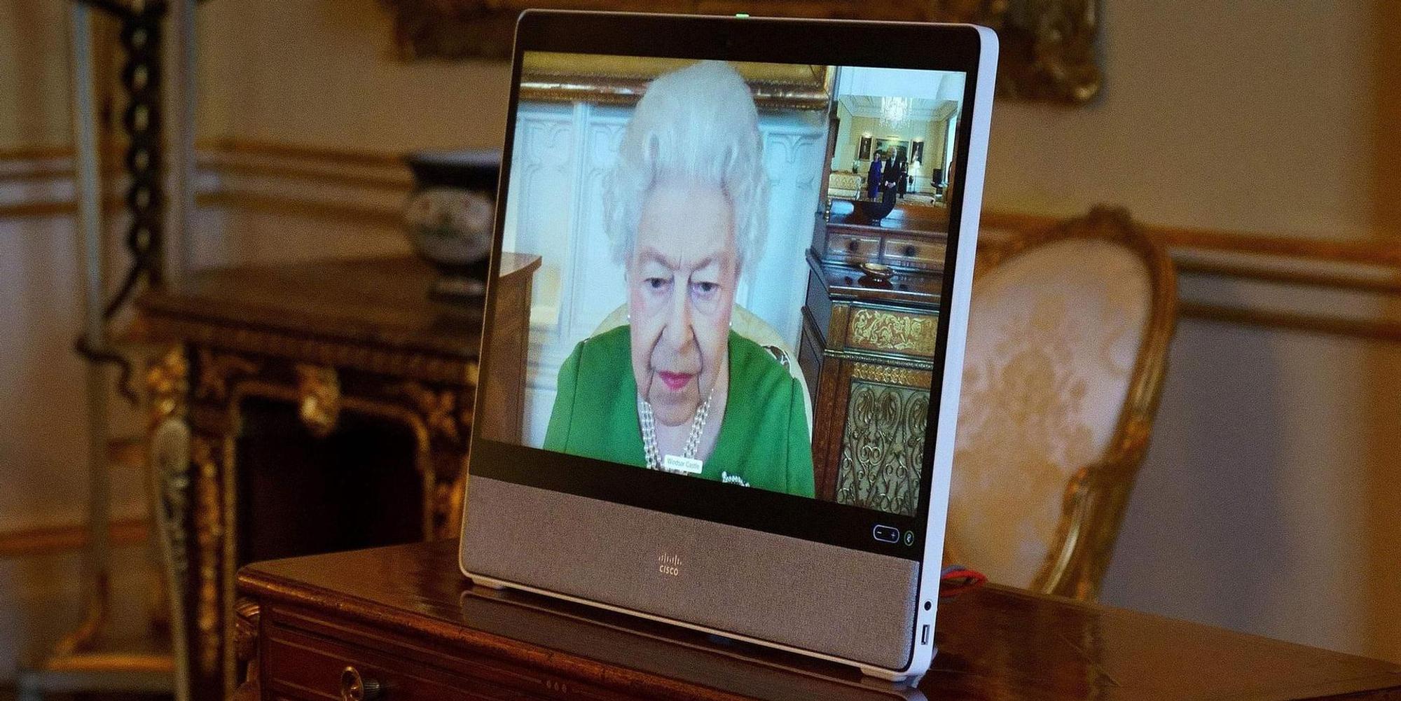 Queen 010322