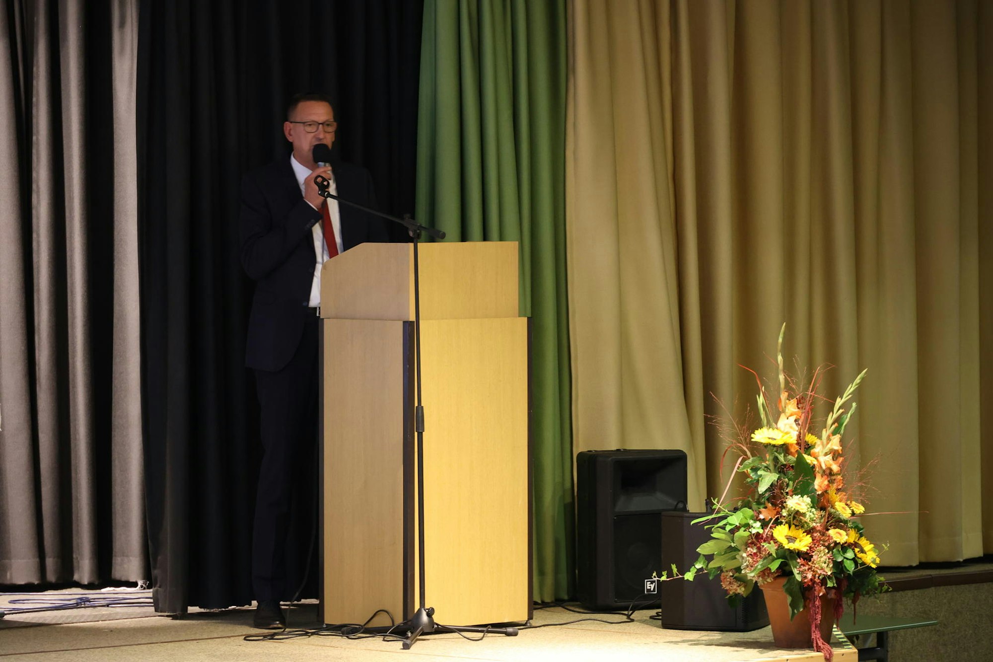 1 Bürgermeister Dirk Runge