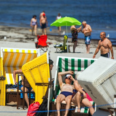 ostsee_strandkoerbe_dpa