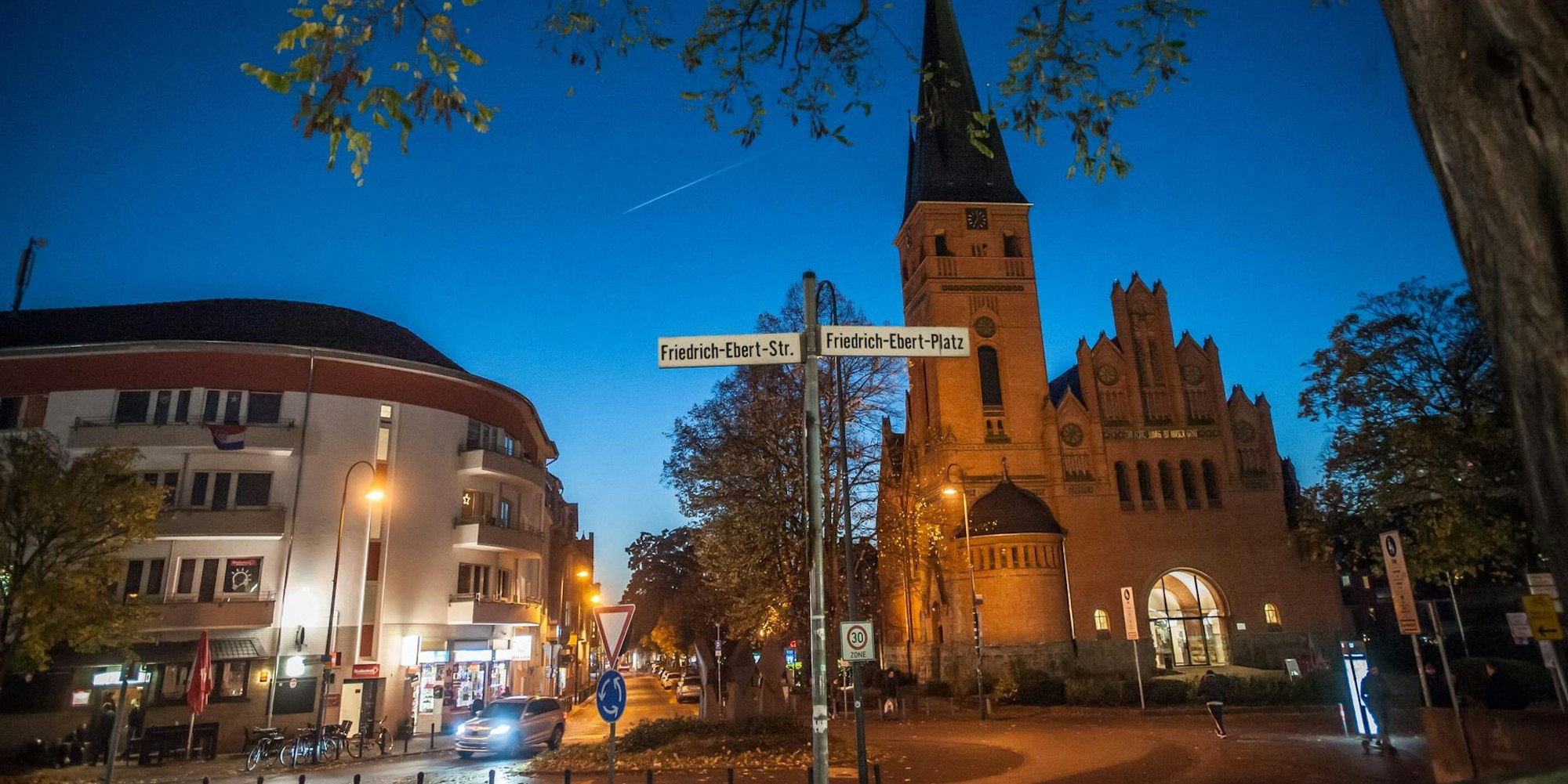 LEV-Nachtaufnahem City