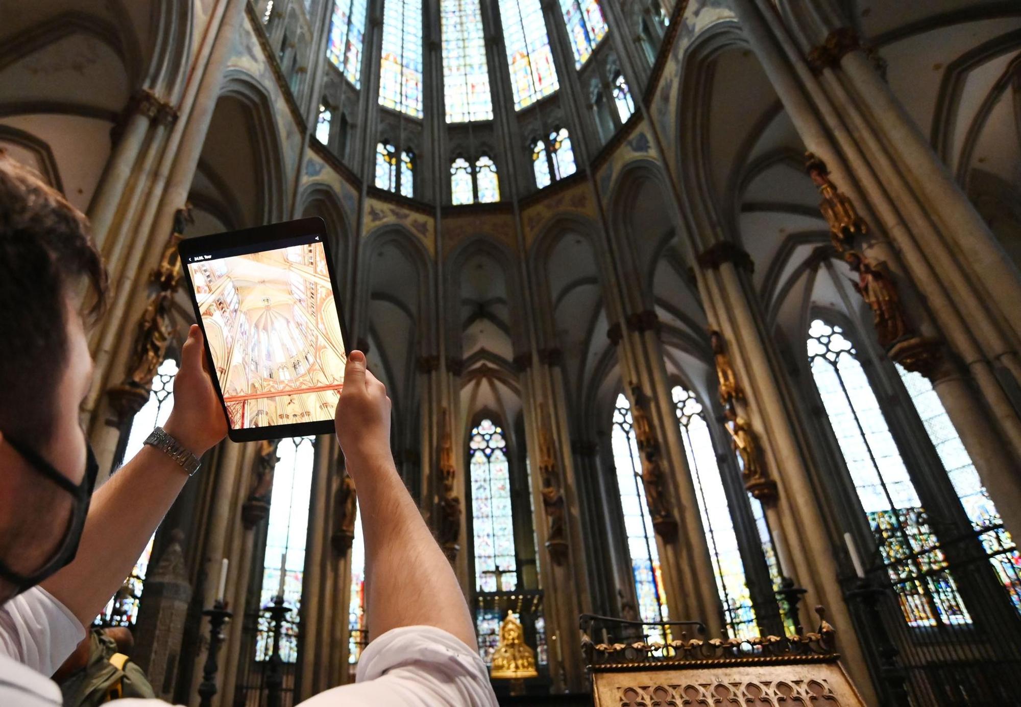 Dom tablet