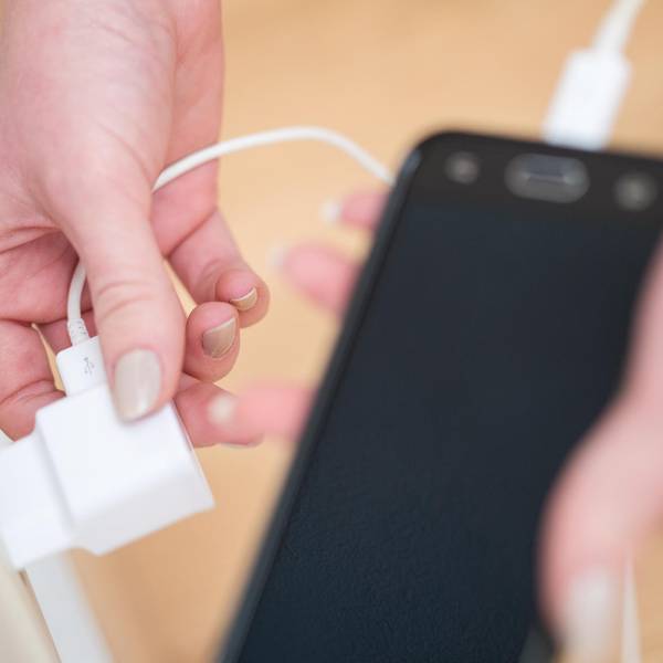 Smartphone Kaputt Display schwarz (1)