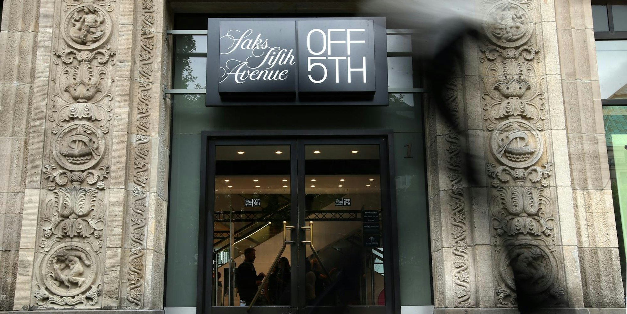 Saks Off