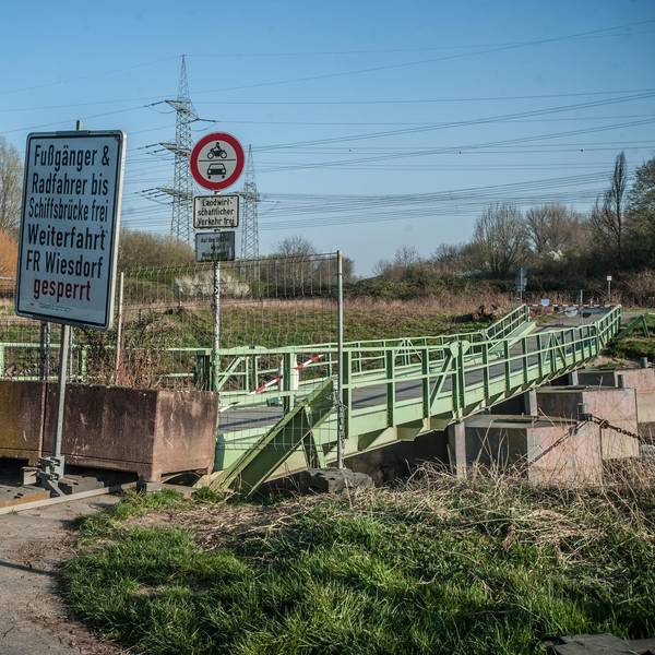 Pontonbrücke gesperrt Leverkusen