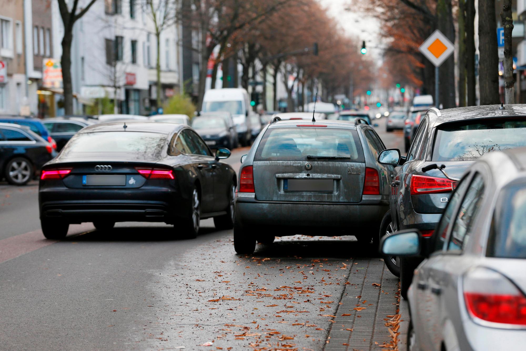 20161211_tb_Parken_ZweiteReihe_001
