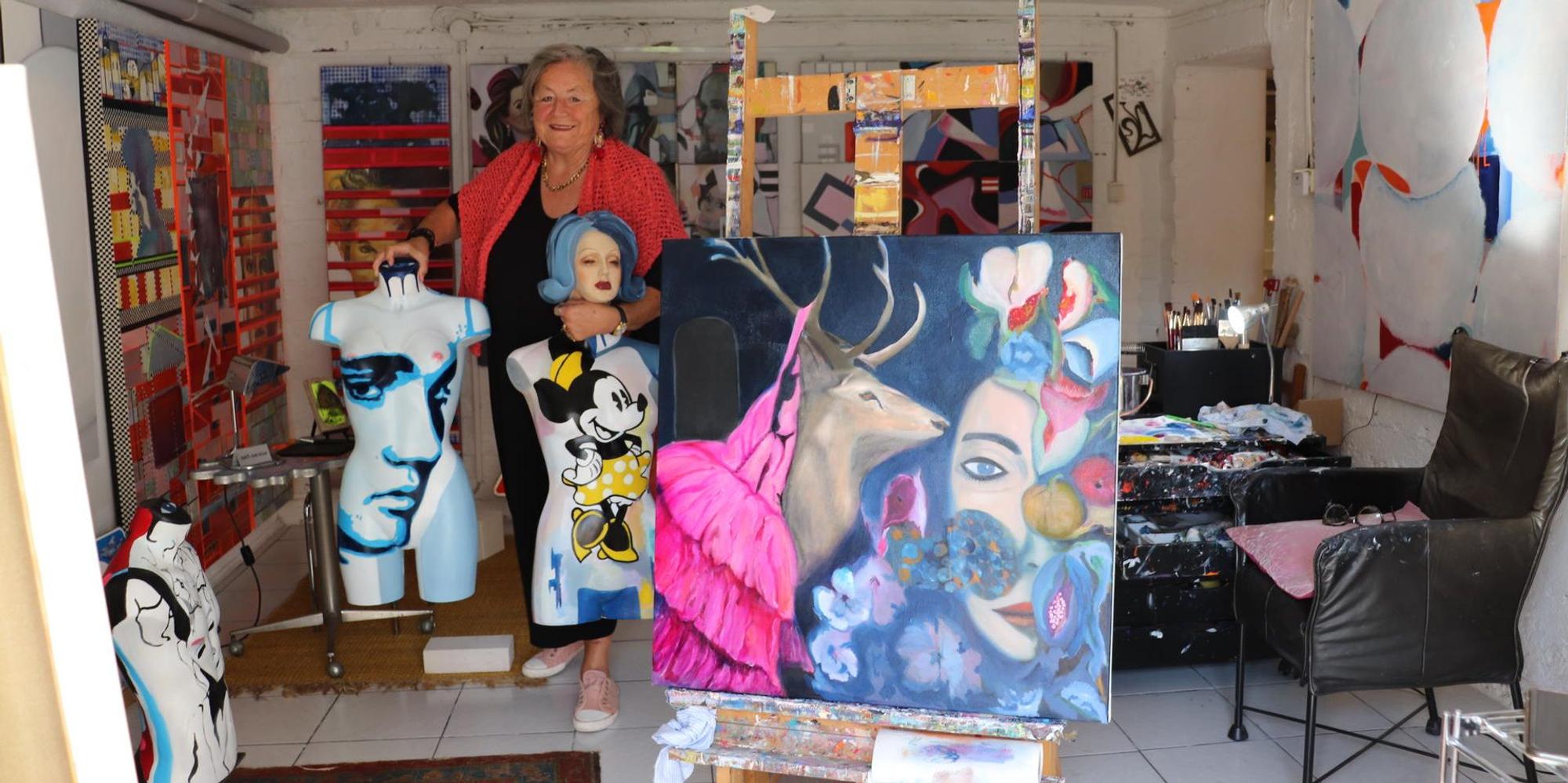 Claudia FRanzen in ihrem neuen Atelier