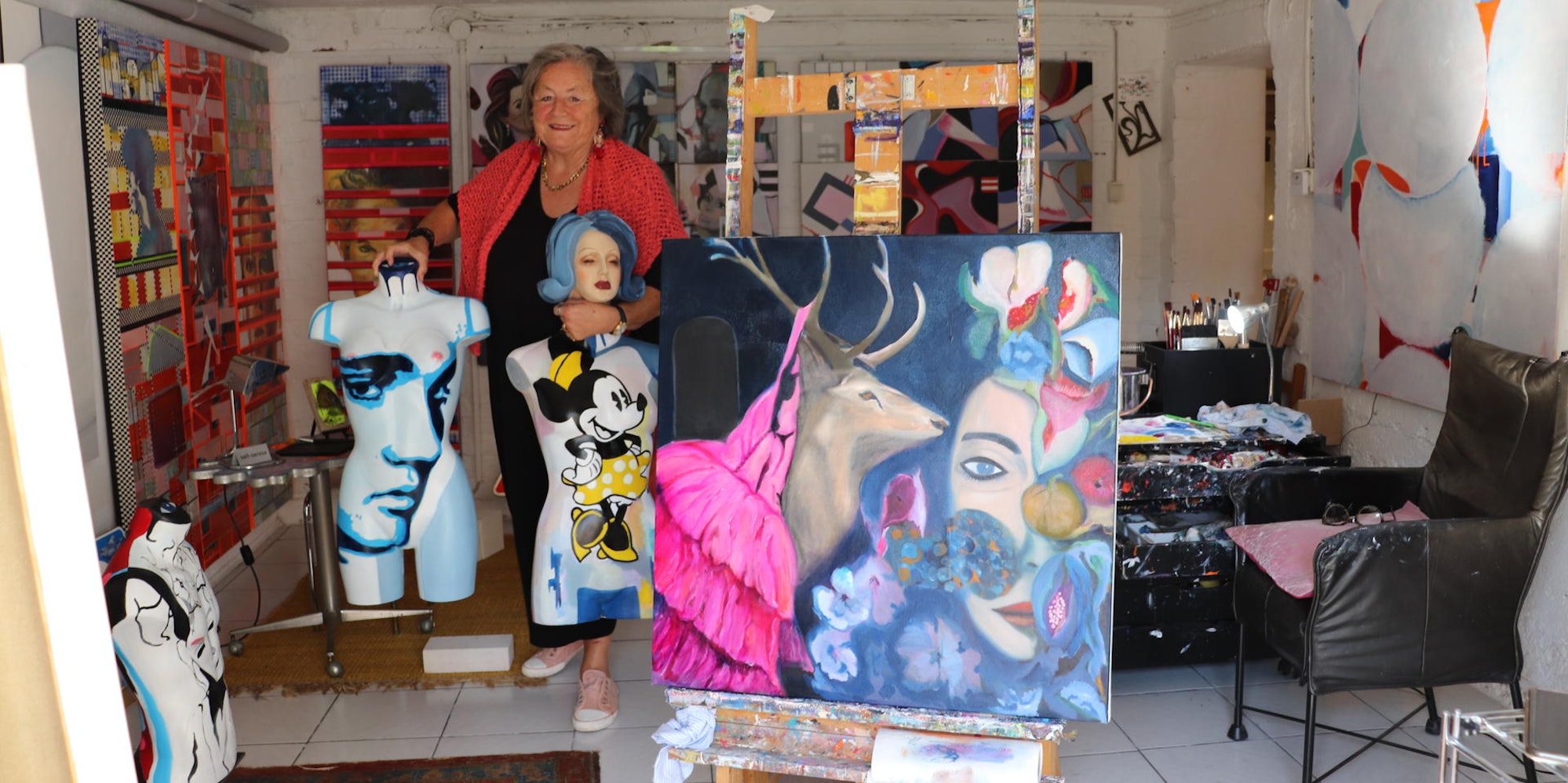 Claudia FRanzen in ihrem neuen Atelier