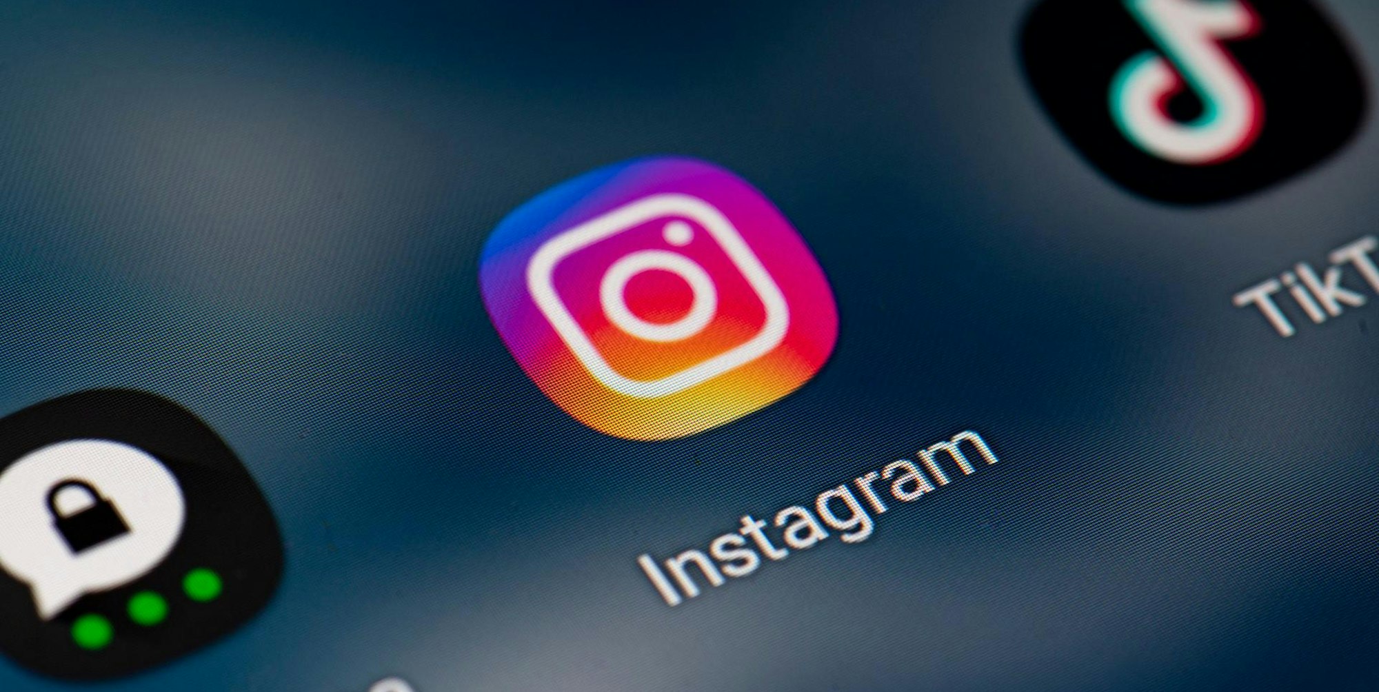 Social Media (1)
